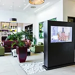 كورتيارد باي ماريوت مطار 4*