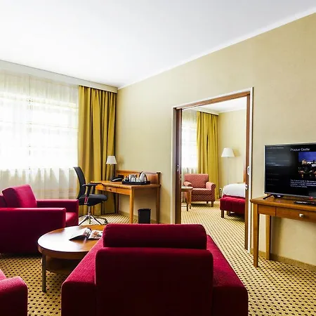 Courtyard By Marriott Airport 4* Prague