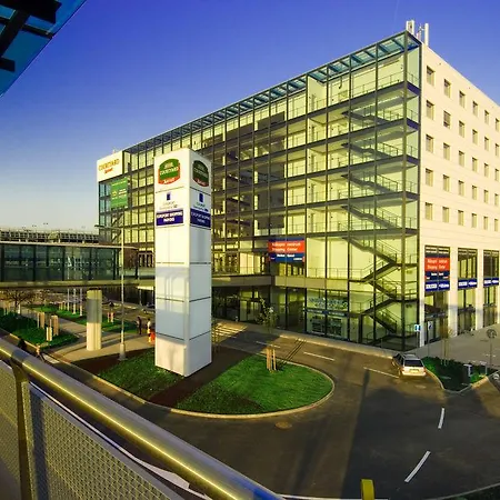 Courtyard By Marriott Airport Szálloda 4*