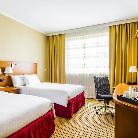 Szálloda Courtyard By Marriott Airport