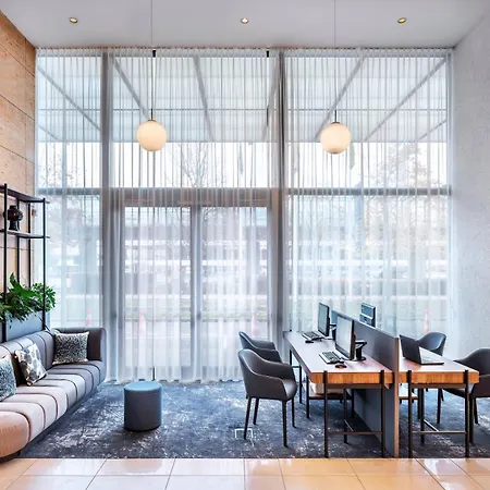 Courtyard By Marriott Airport Ξενοδοχείο Πράγα