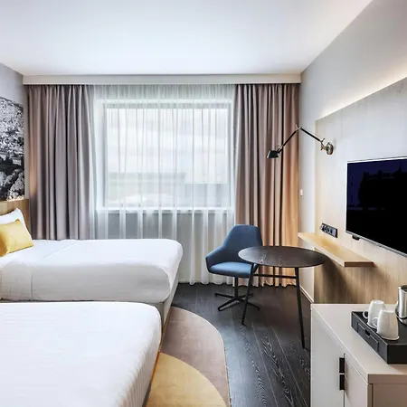 Courtyard By Marriott Airport Hotel Prague