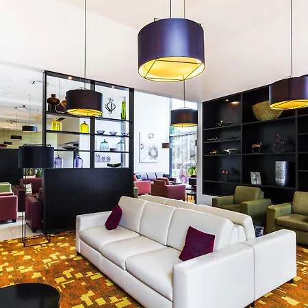 Courtyard By Marriott Airport 4*