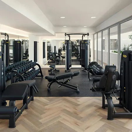 Ξενοδοχείο Courtyard By Marriott Airport 4*