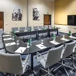 Hotel Courtyard By Marriott Airport Praag