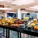 Courtyard By Marriott Airport 4*