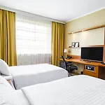 Courtyard By Marriott Airport 4* Praag