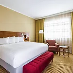 Courtyard By Marriott Airport 4* Praag