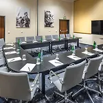Hotel Courtyard By Marriott Airport Praag